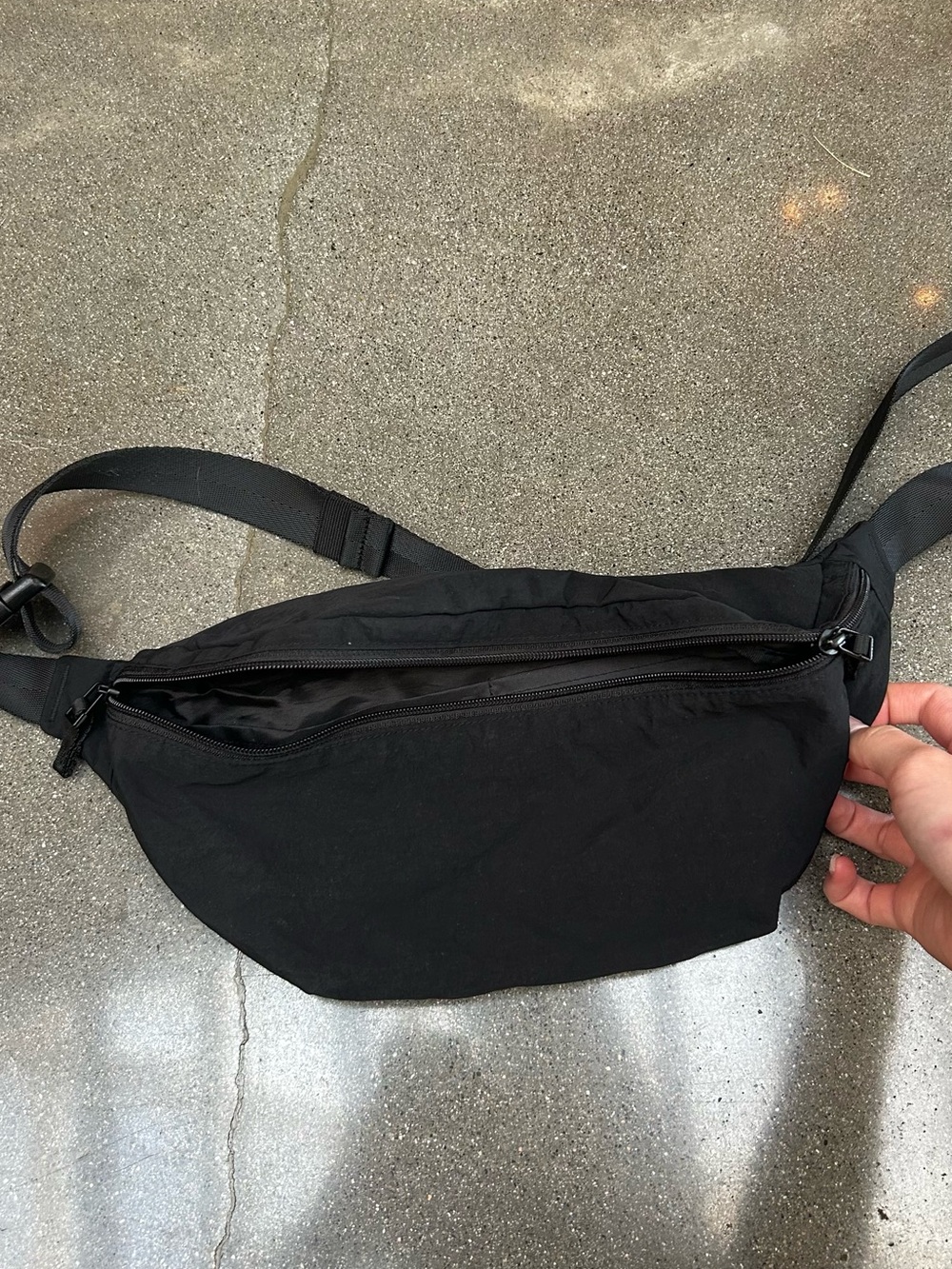 Uniqlo bag bundle!! - Picture 8 of 9